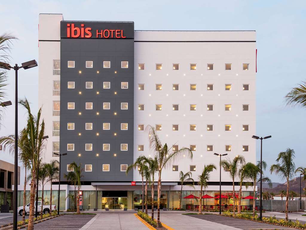 Ibis Marina 3*
